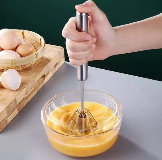 Manual egg beater